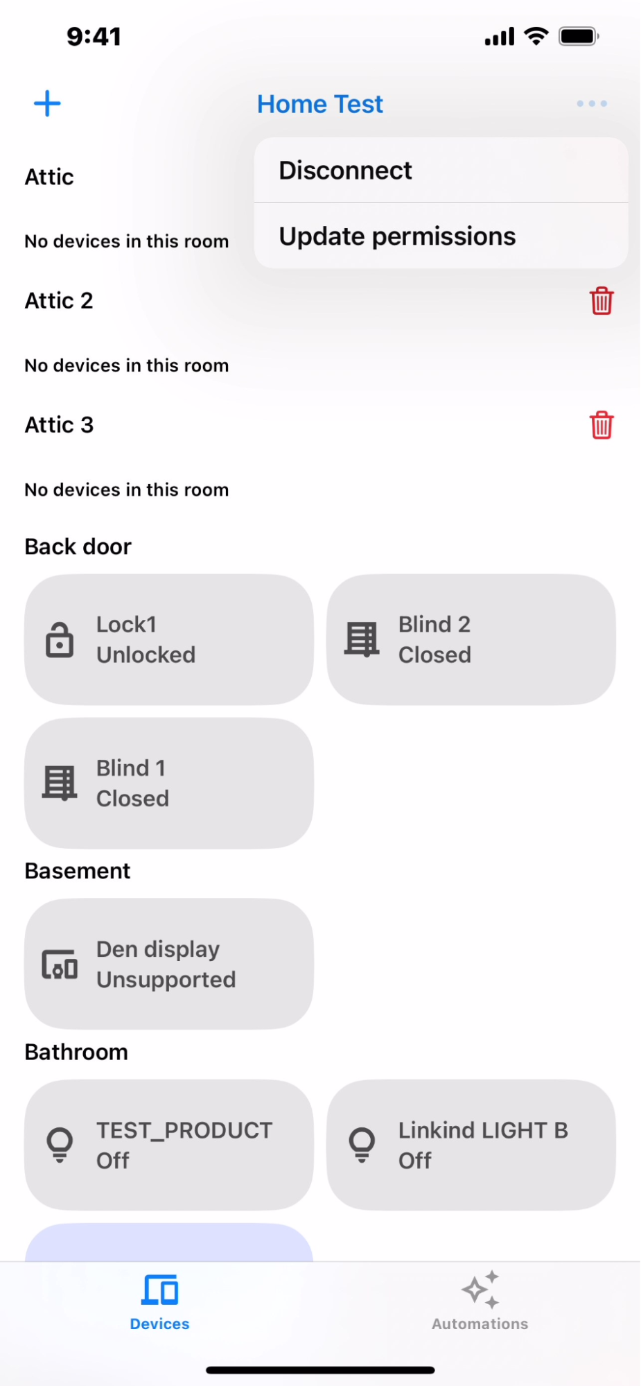 Controles de dispositivos do app de exemplo das APIs Home iOS.